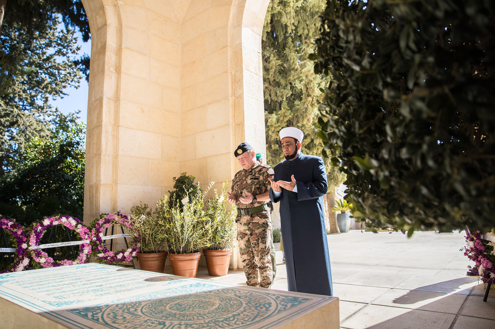 His Majesty King Abdullah II visits the tomb of the late King Hussein ...