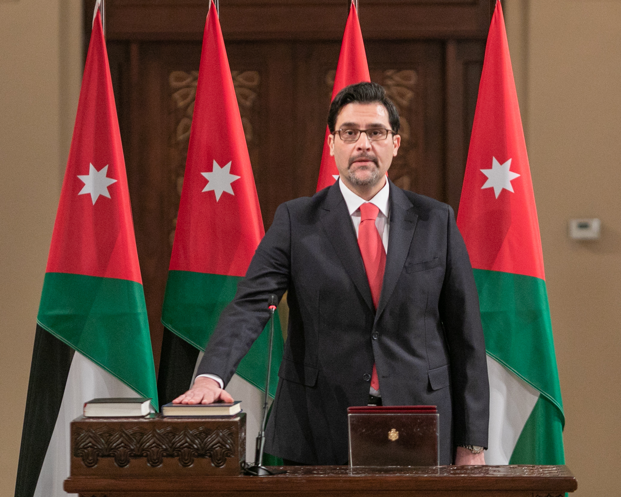 His Majesty King Abdullah II swears in new ministers at Al Husseiniya ...