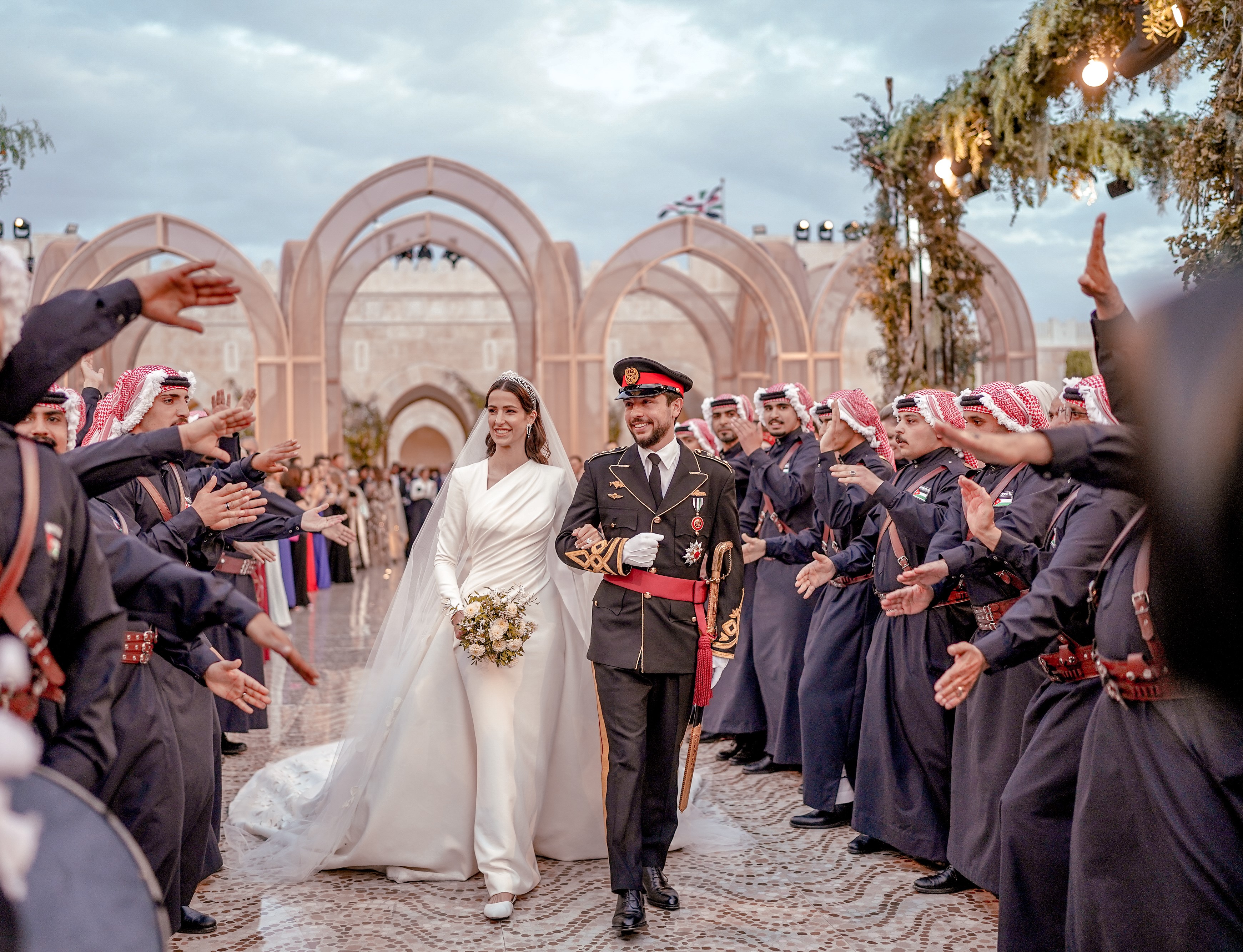 Аль бин аль хусейн. Принцесса Иордании Рания. Свадьба наследного принца Иордании Хусейна. Королева Иордании Рания свадьба. Принцесса Раджва Аль Саиф.
