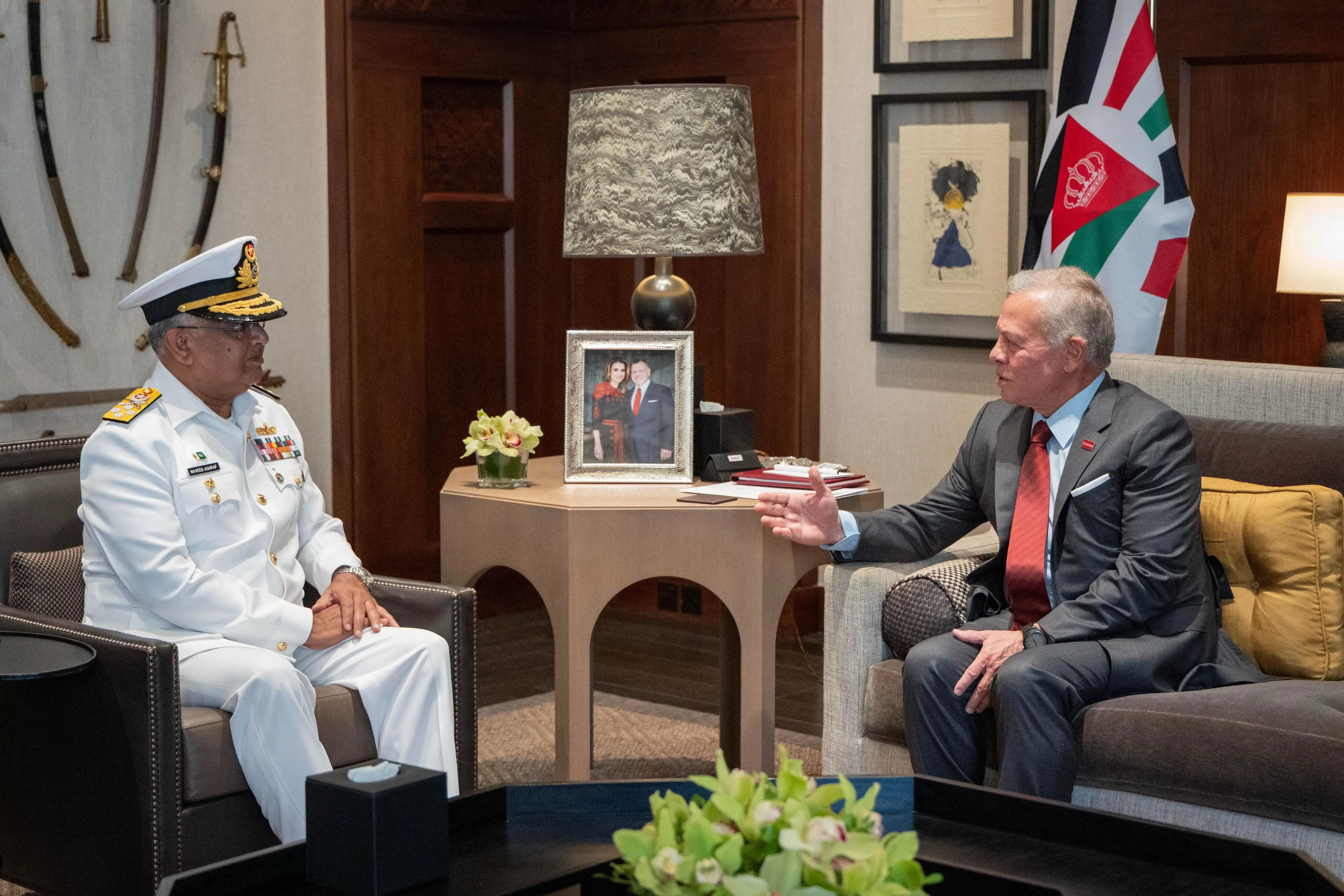 Pakistan Waheed Rhc King receives Pakistan naval chief - The Royal Hashemite Court