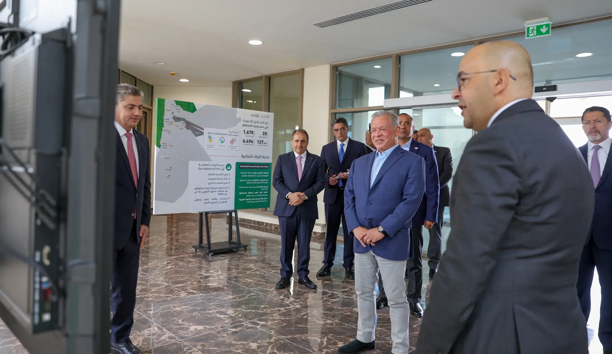 his-majesty-reviews-the-zarqa-industrial-estate-project-2.jpg