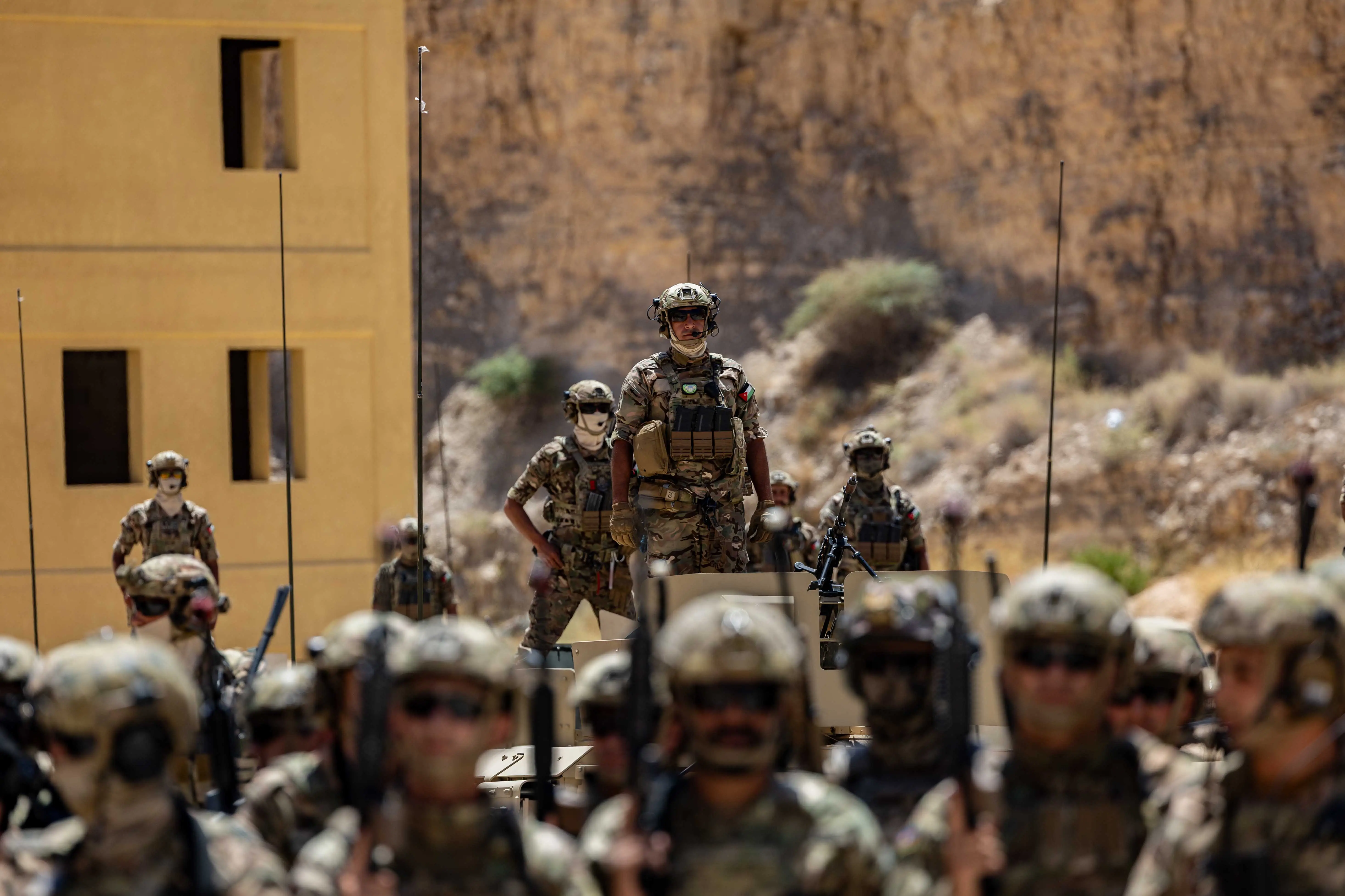 jordan-crown-prince-attends-conclusion-of-joint-military-exercise-4.jpg