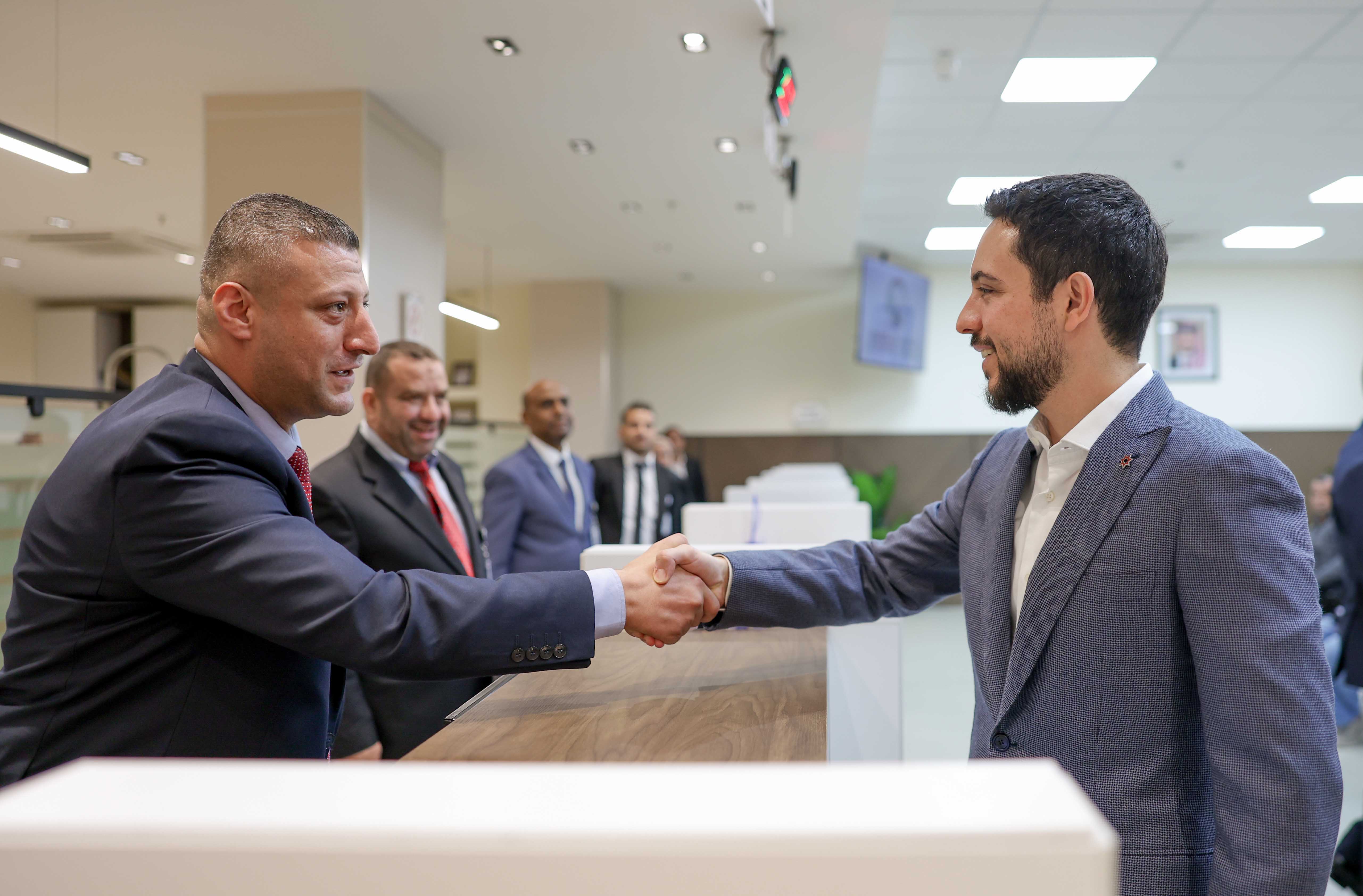 jordan-crown-prince-visits-civil-status-and-passports-department-6.jpg