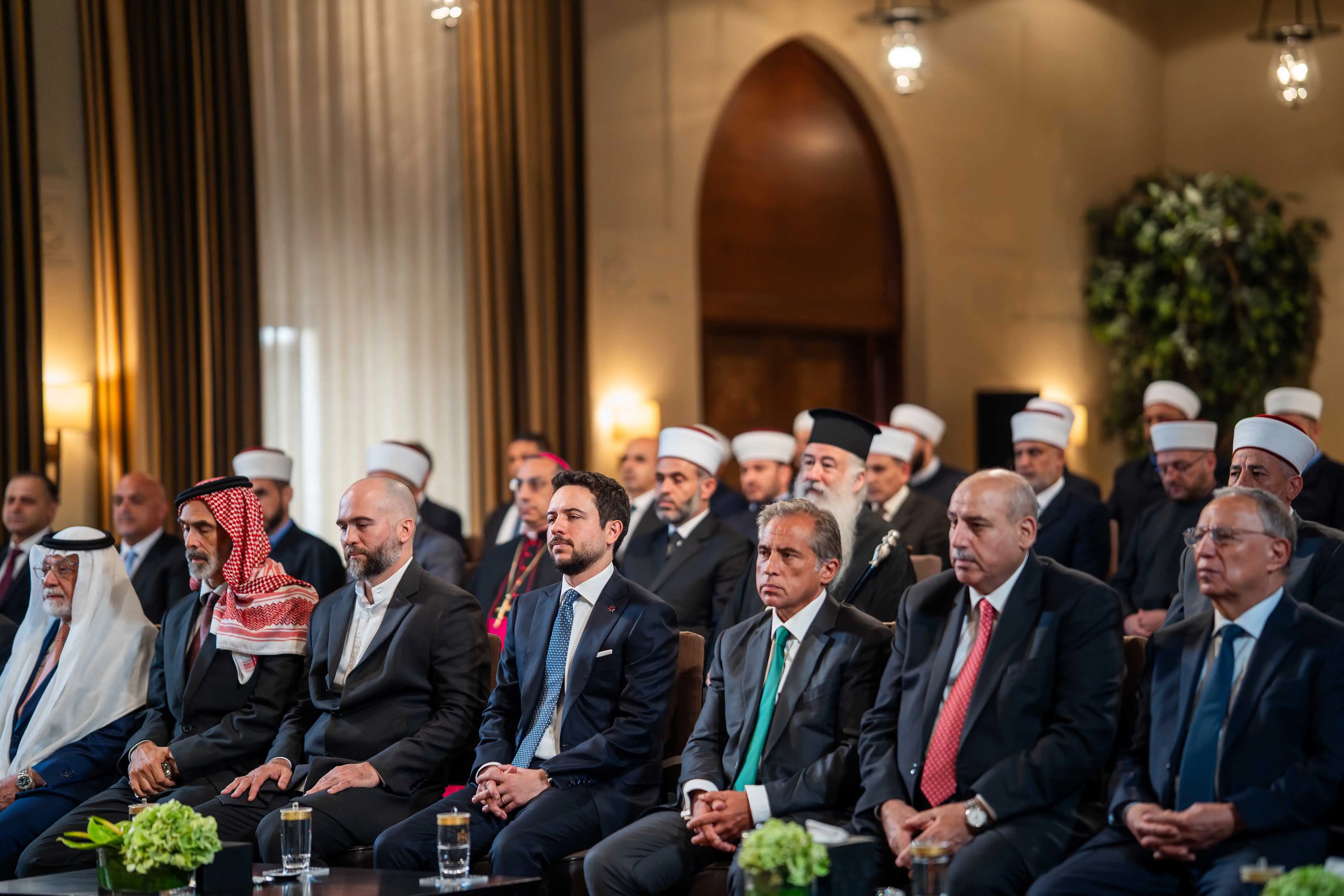 crown-prince-attends-ceremony-marking-anniversary-of-the-birth-of-prophet-mohammad-2.jpg
