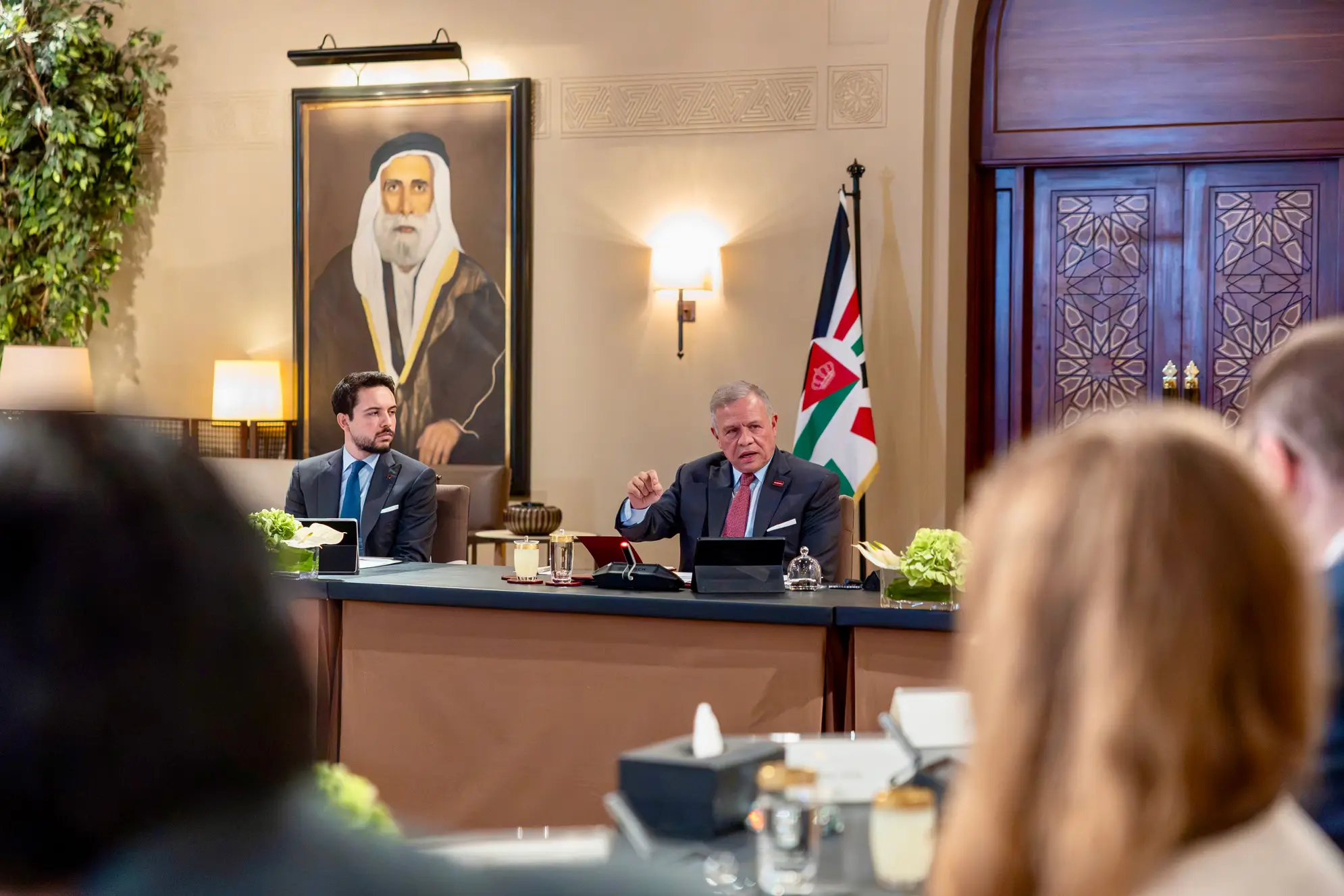 jordan-his-majesty-king-abdullah-ii-accompanied-by-his-royal-highness-crown-prince-al-hussein-receives-a-delegation-of-united-states-congress-staff-3-1.jpg