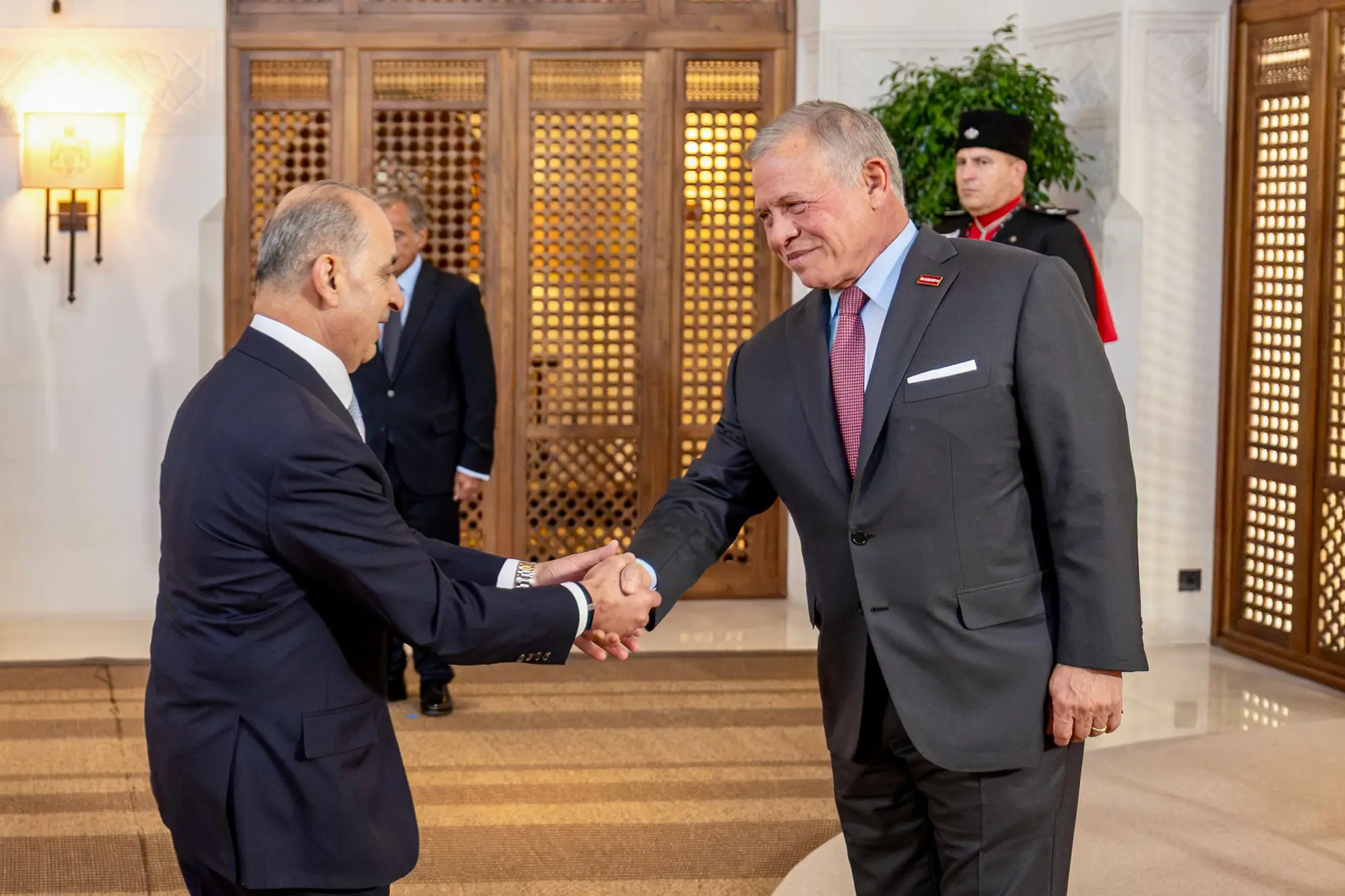 jordan-his-majesty-king-abdullah-ii-swears-in-walid-masri-as-deputy-prime-minister-and-minister-of-local-administration-2.jpg