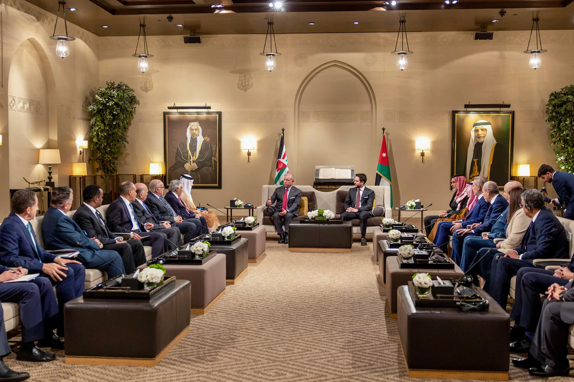 jordan-king-accompanied-by-crown-prince-receives-arab-ministerial-committee-delegation-tasked-with-international-action-to-counter-illegal-israeli-measures-in-jerusalem-1.jpg