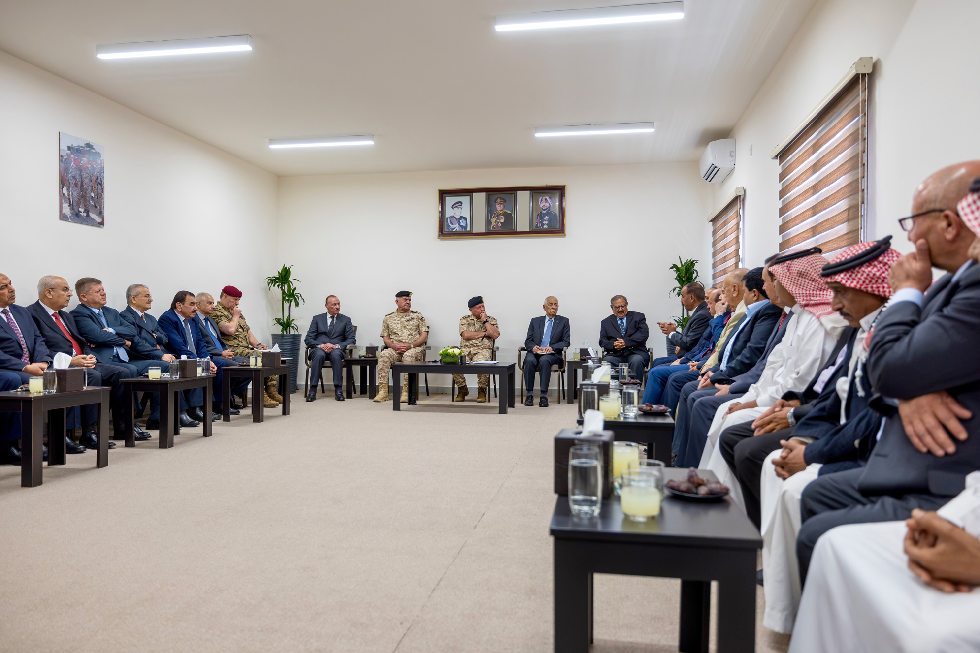jordan-king-meets-with-retired-military-personnel-august-2026-4.jpg