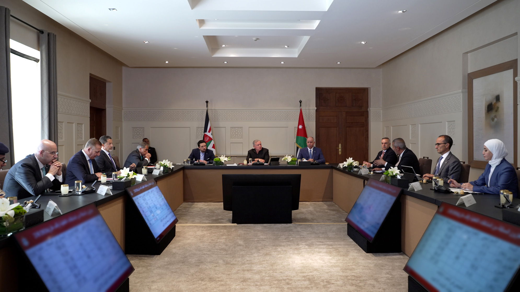 jordan-king-reviews-government-measures-to-enhance-energy-food-security-1-1.jpg