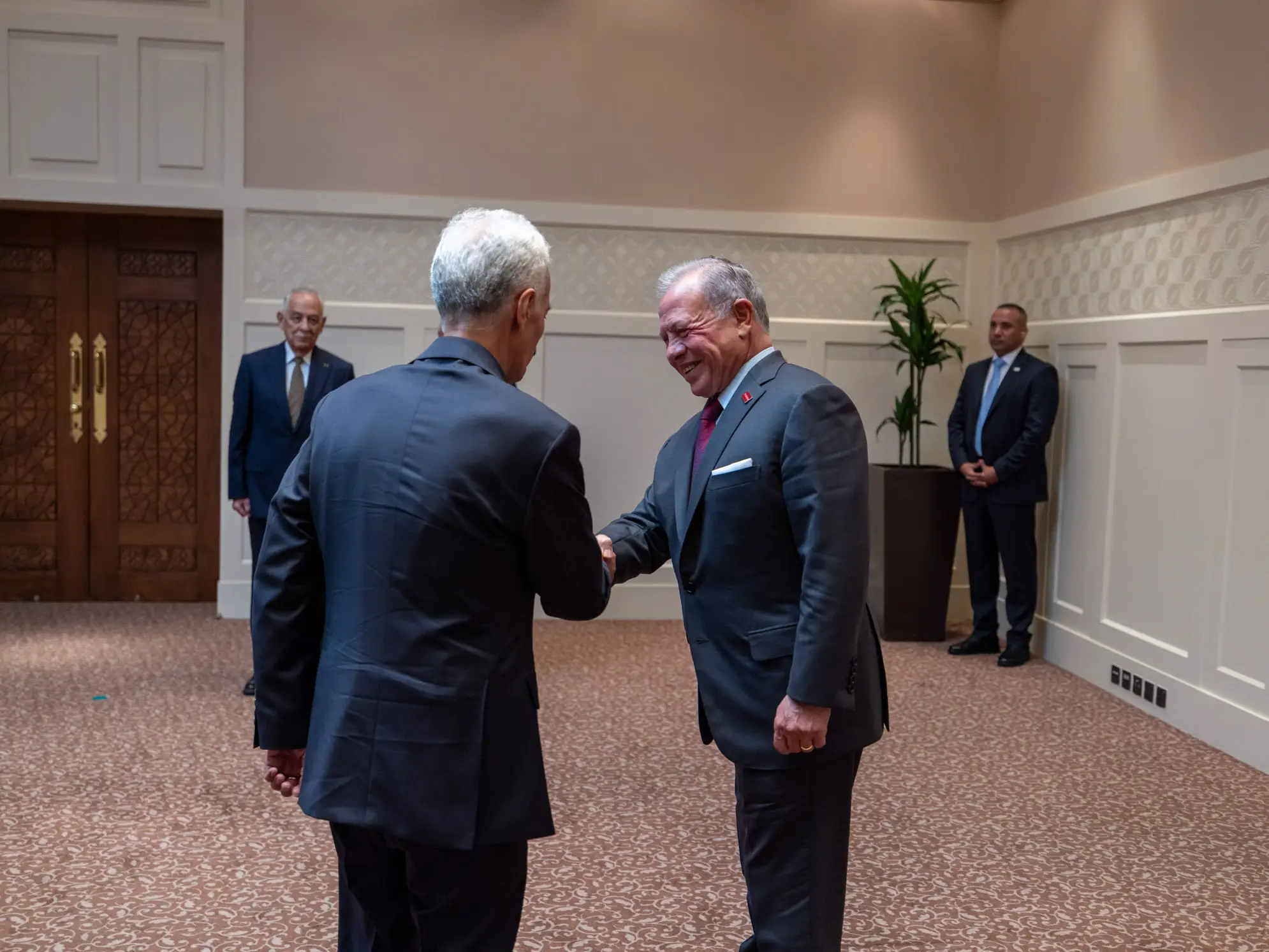 jordan-king-swears-in-dmour-as-chief-attorney-general.jpg