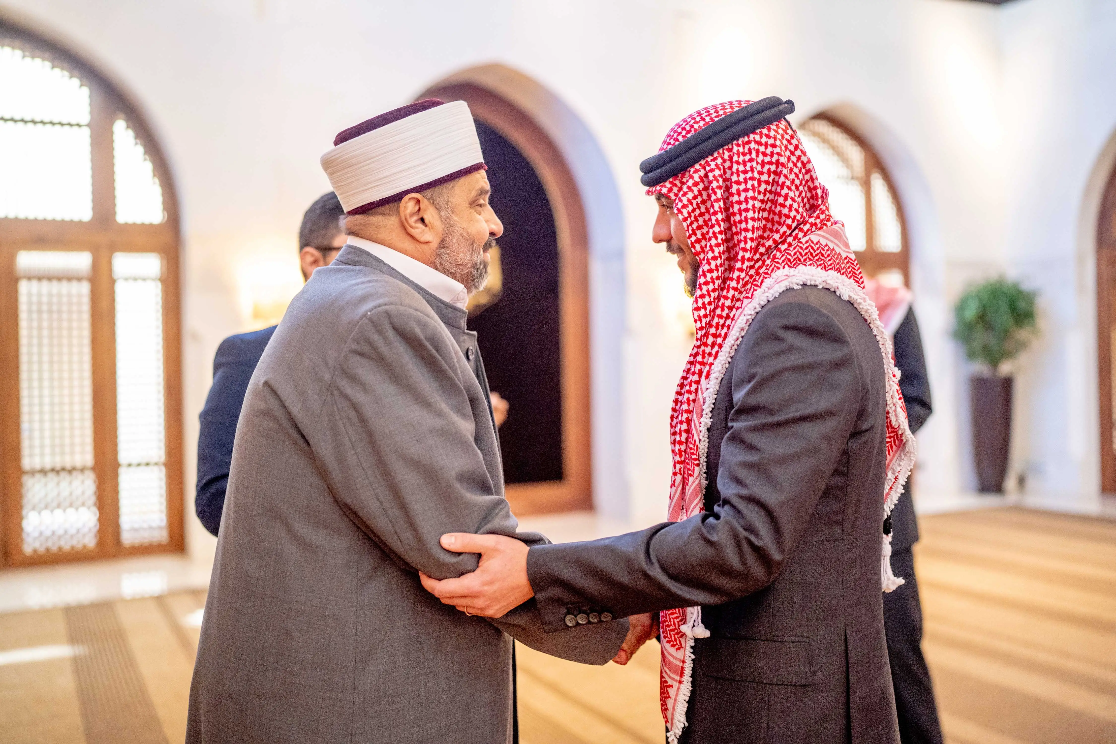 crown-prince-honours-aal-al-bayt-conference-scholars-september-2026-5.jpg