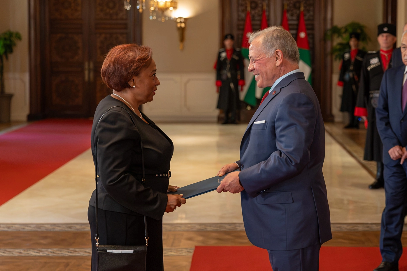 his-majesty-king-abdullah-ii-accepts-credentials-of-dominican-republic-non-resident-ambassador-ysset-romaun-maldonado-1.jpg