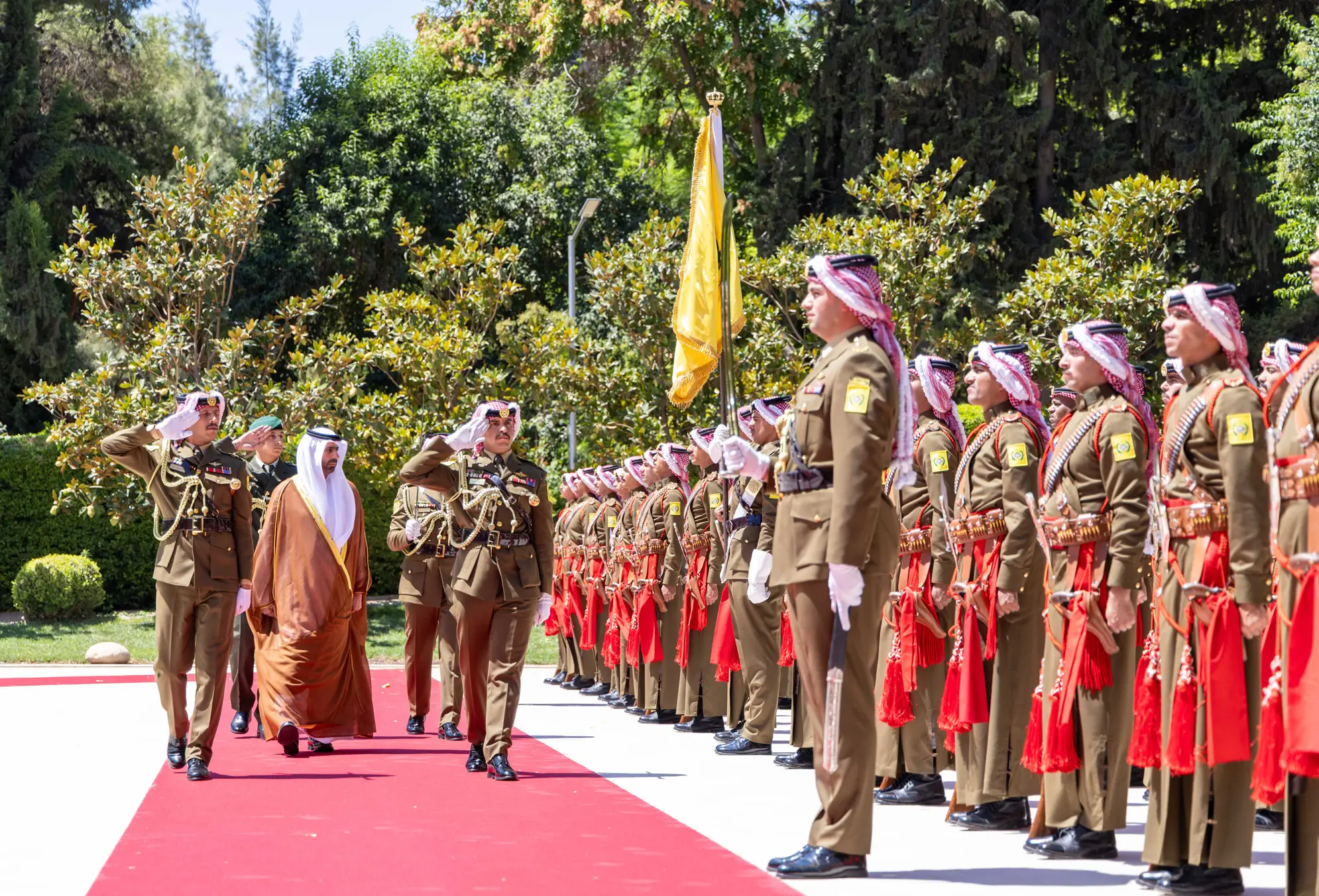 his-majesty-king-abdullah-ii-accepts-credentials-of-uae-ambassador-sultan-mohammed-al-shamsi-3.jpg
