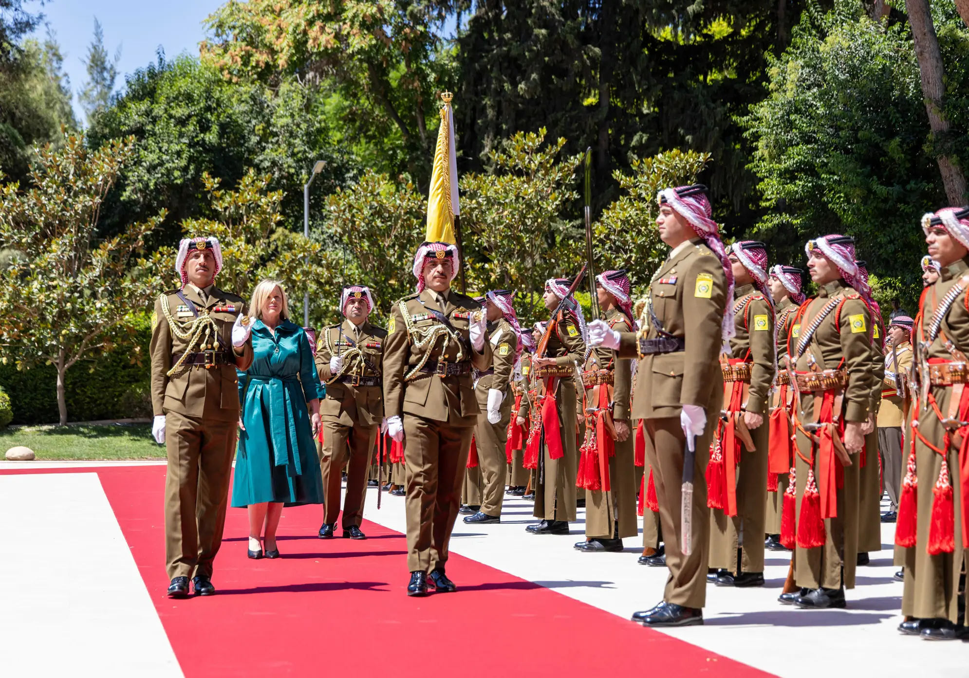 his-majesty-king-abdullah-ii-accepts-the-credentials-of-ambassador-of-ireland-to-jordan-nicole-mchugh-3.jpg