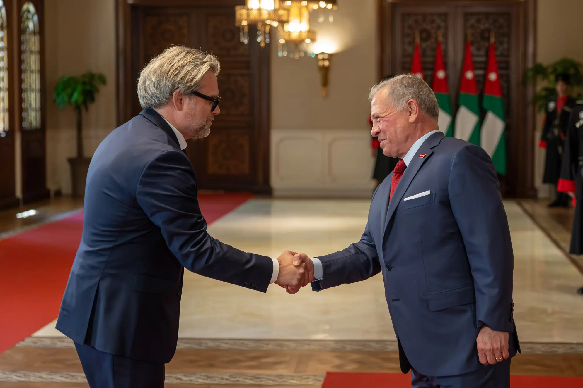 his-majesty-king-abdullah-ii-accepts-the-credentials-of-ambassador-of-norway-to-jordan-andreas-lvold-1.jpg