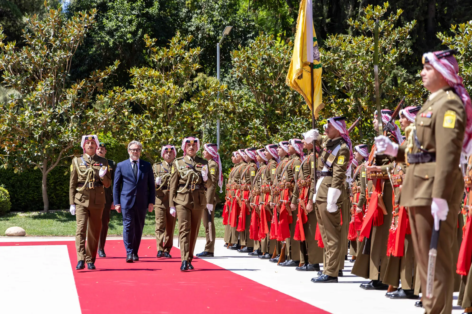 his-majesty-king-abdullah-ii-accepts-the-credentials-of-ambassador-of-norway-to-jordan-andreas-lvold-3.jpg