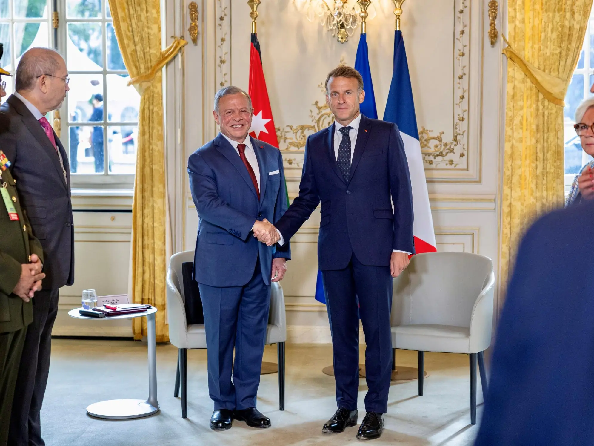 king-france-president-discuss-ties-2.jpg
