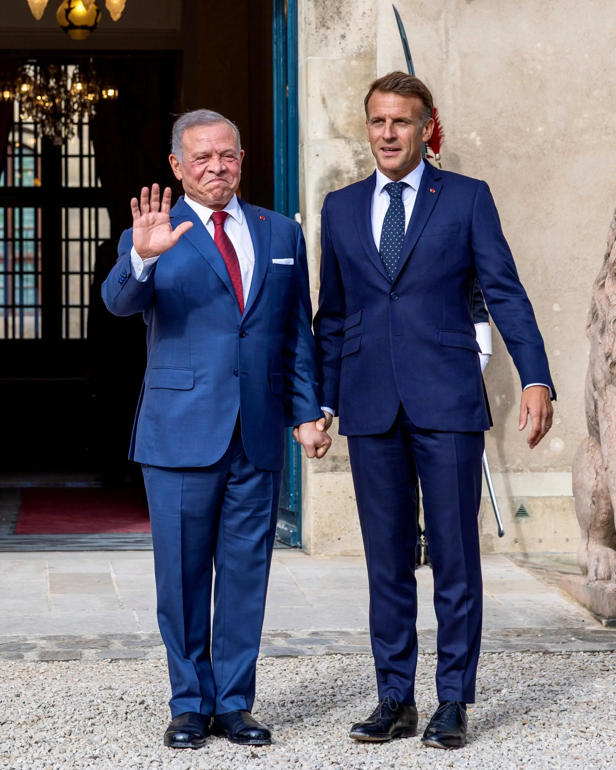 king-france-president-discuss-ties.jpg