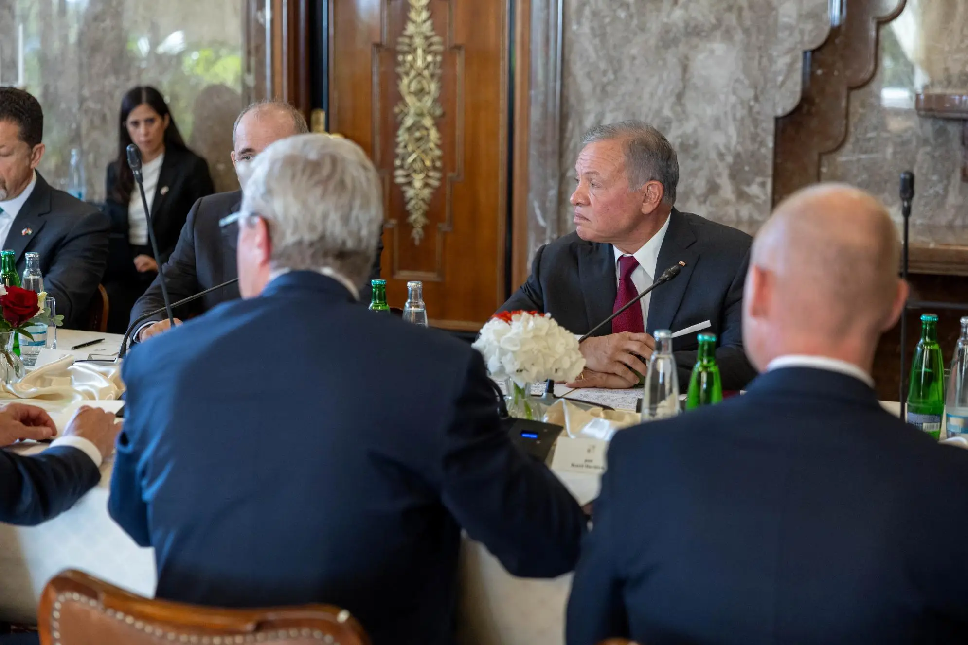 king-meets-with-czech-defence-industry-company-executives-10.jpg