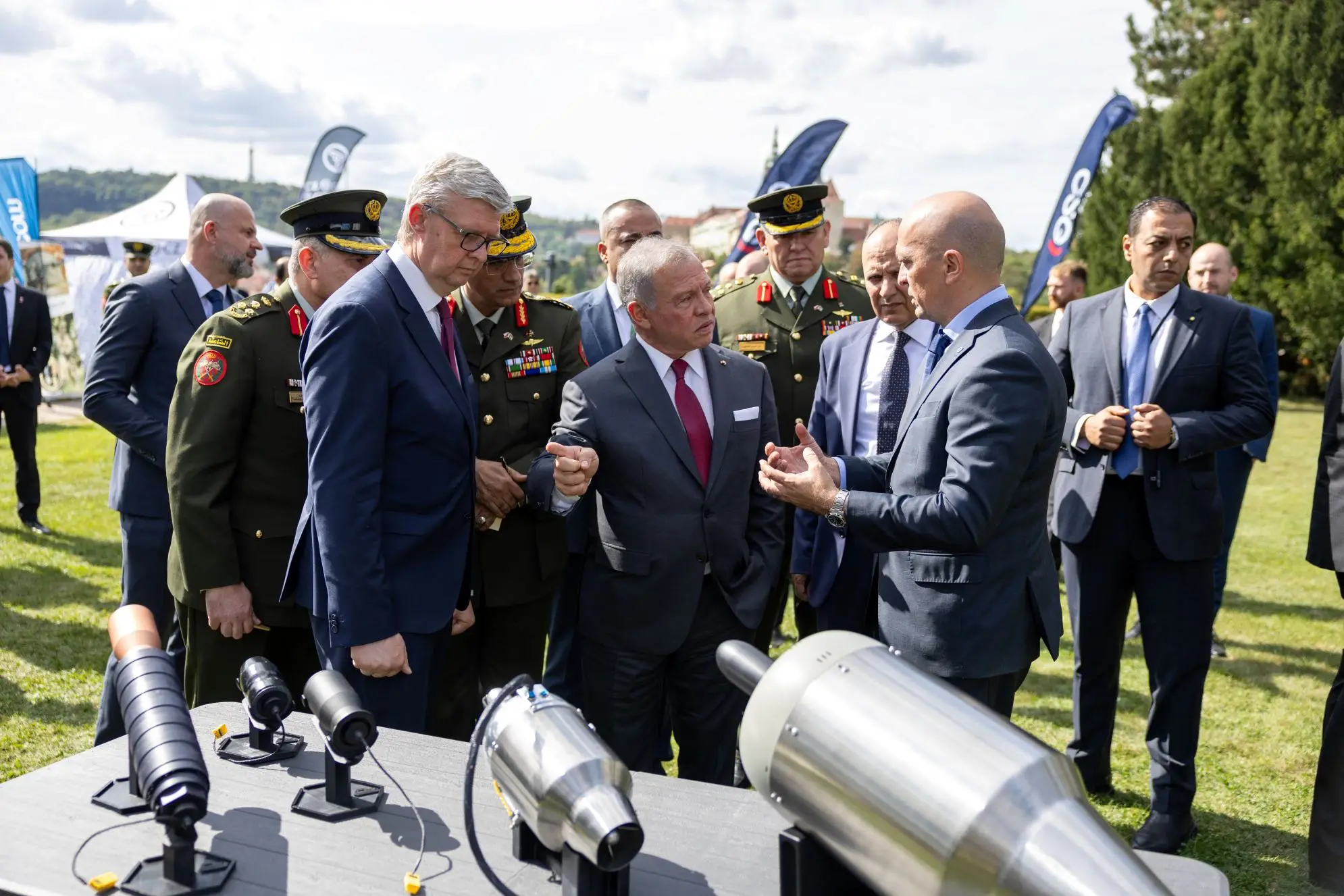 King meets with Czech defence industry company executives
