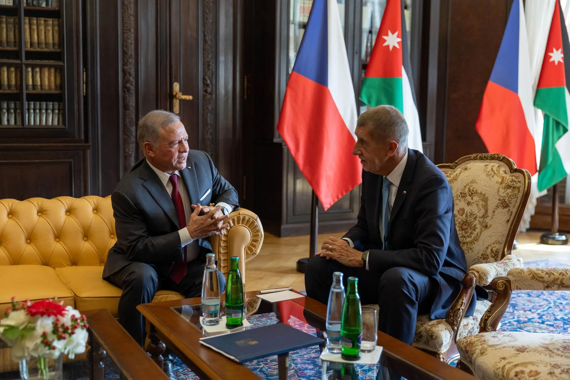king-meets-with-prime-minister-of-czech-republic-in-prague-1.jpg