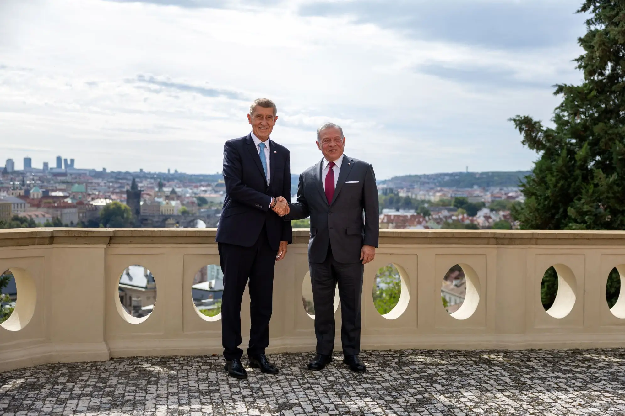king-meets-with-prime-minister-of-czech-republic-in-prague-6.jpg