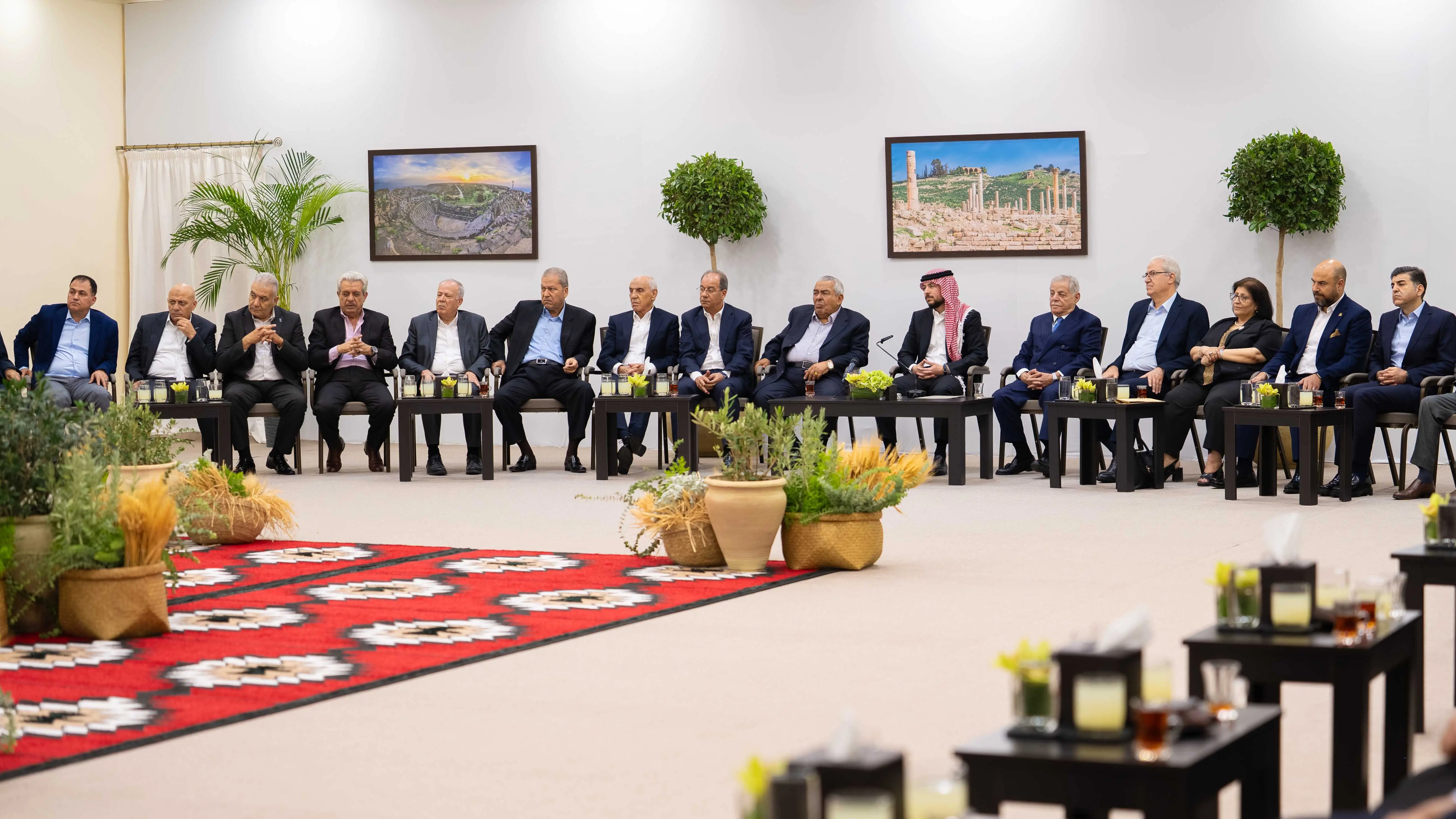 Crown Prince meets with figures, representatives from various sectors in Irbid